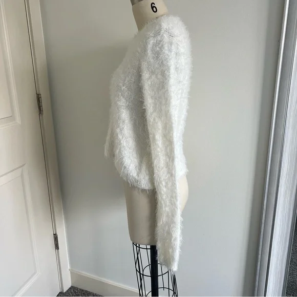 Abercrombie & Fitch White Fuzzy Crew Neck Sweater - Picture 4 of 6